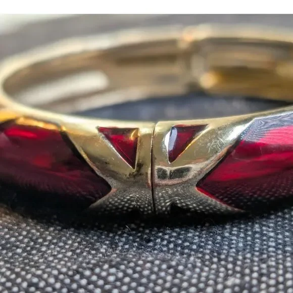 Vintage 80s Red Glass Panel Gold Tone Hinged Bangle Bold Statement - Picture 6 of 12